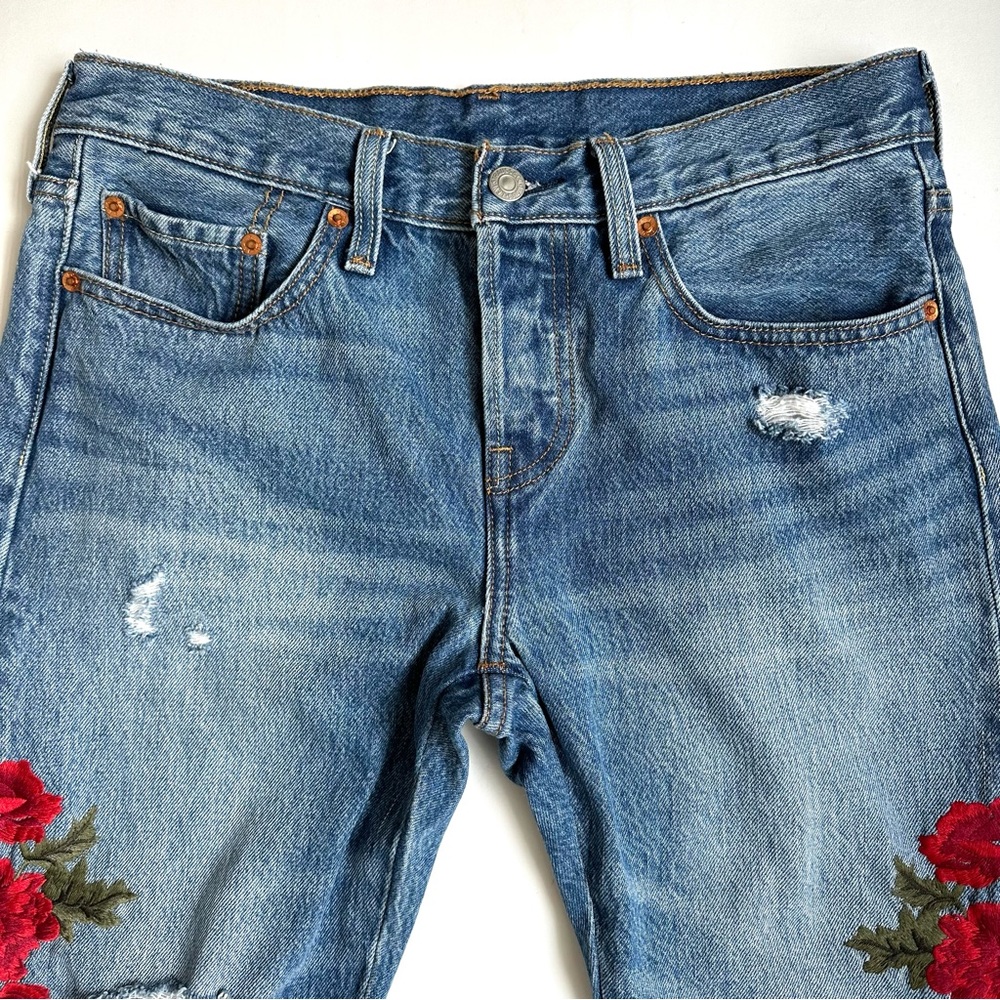 Anthropologie x Levi’s 501 Floral Embroidered Distressed Cropped Taper 27 - Picture 7 of 16